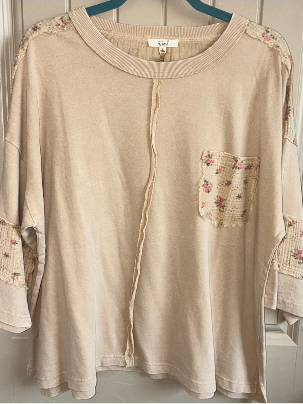Cozy Floral-Trim Short Sleeve Tee - Cream